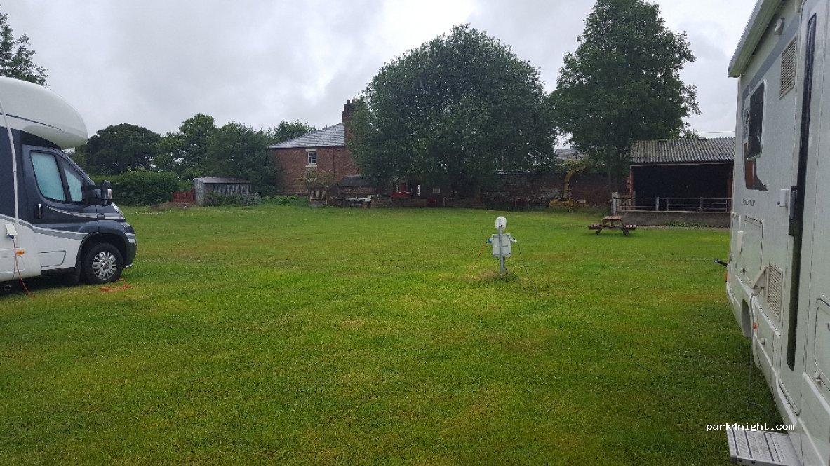 Birch Bank Farm Caravan & Campsite+441244335233 — foto