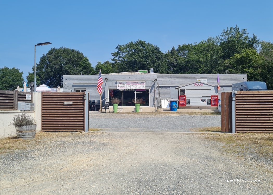Aire de camping car La Cabane — foto