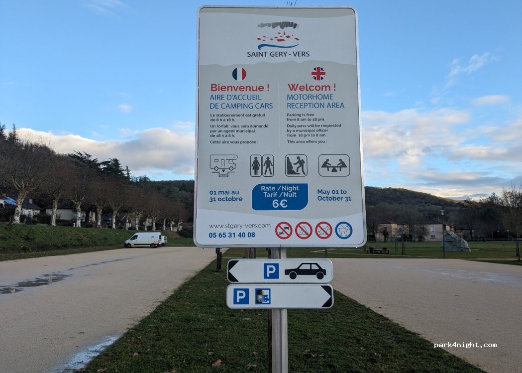 Aire de camping-cars Saint-Géry — foto 2
