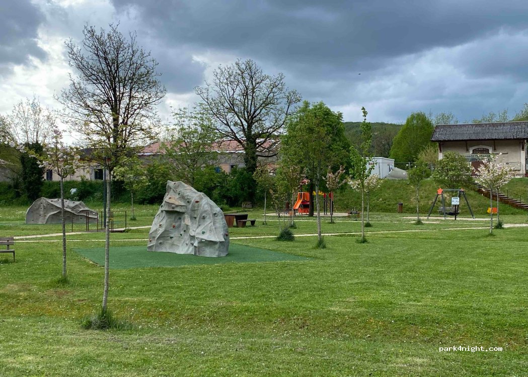 Aire de camping-cars Saint-Géry — foto 5