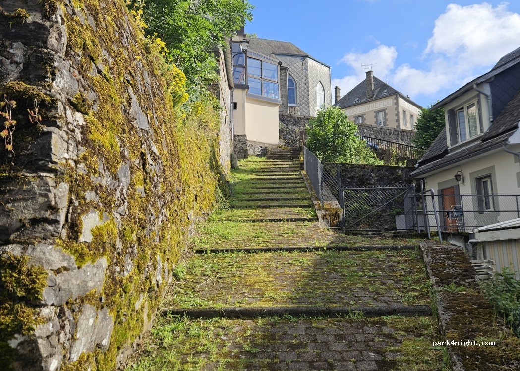 (63680) La Tour-d'Auvergne - Chemin de la Pereyre — foto 4