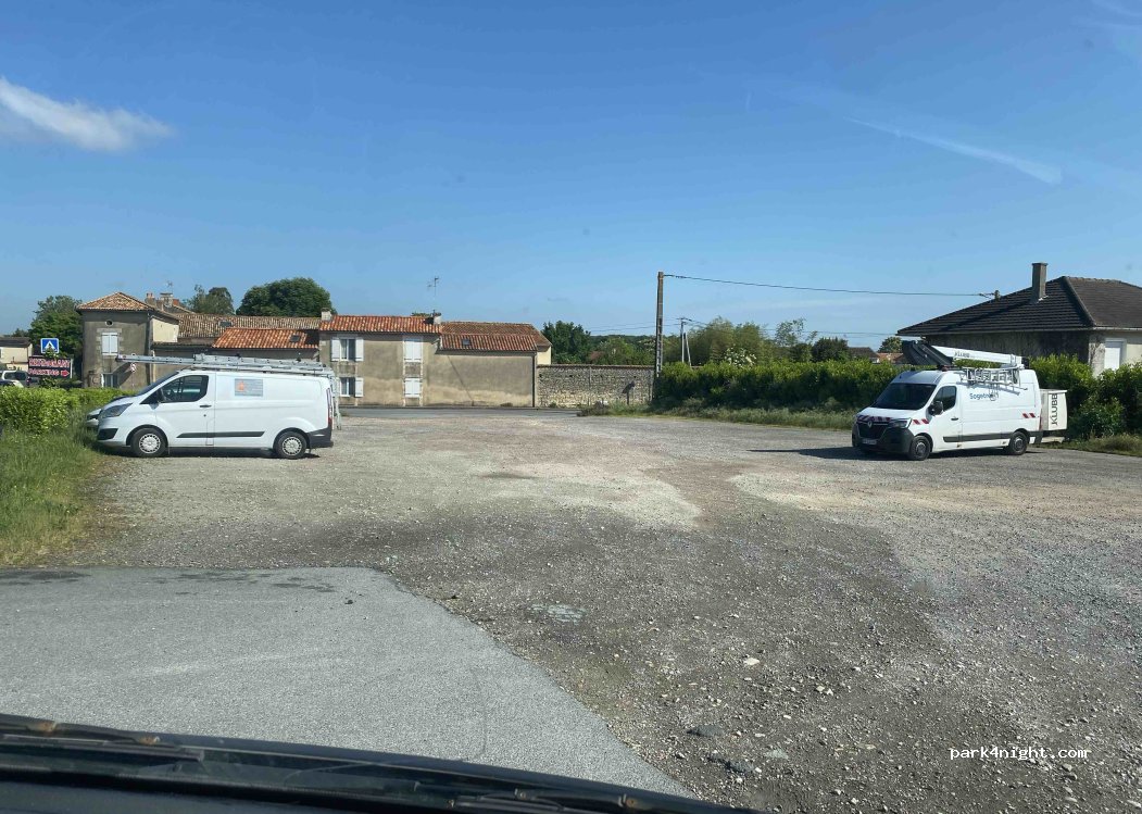 (86170) Neuville-de-Poitou - 7bis Rue des Amandiers — foto
