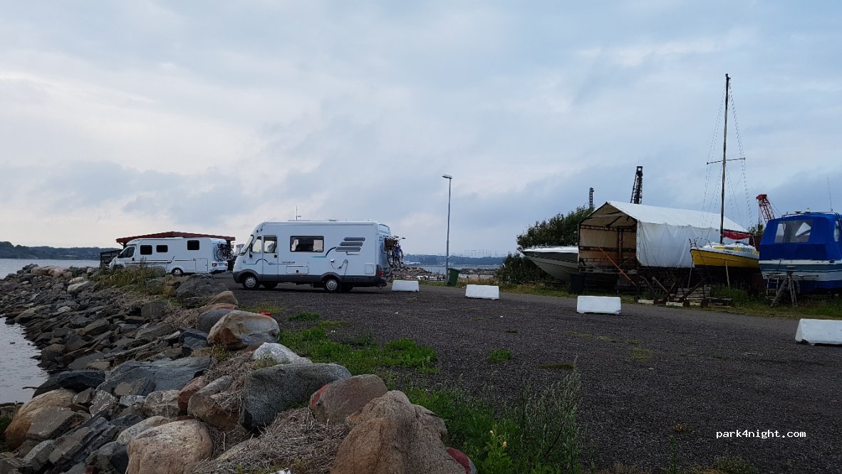 (432 64) Väröbacka - Krokstadsvägen 8B — foto
