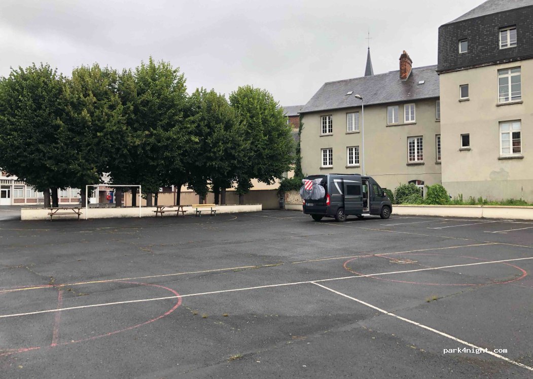 (14100) Lisieux - 3 Rue Paul Banaston — foto 3