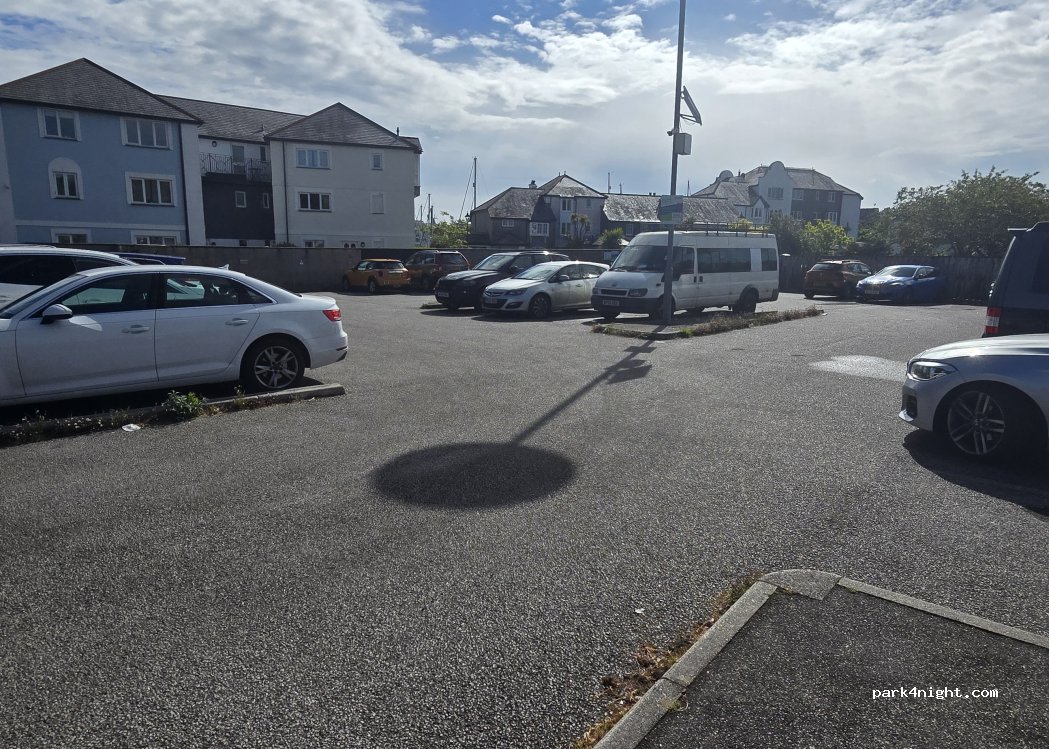 (TR11 3XP) Falmouth - 2 Discovery Quay — foto