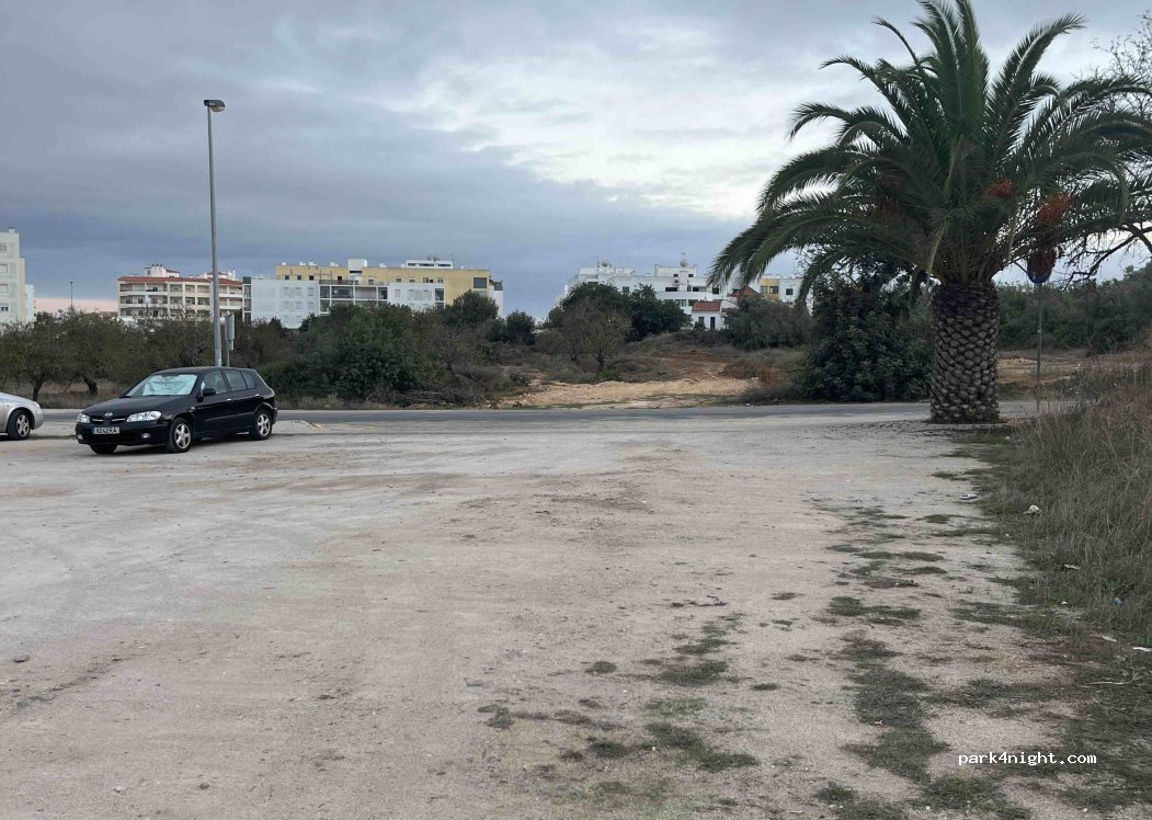 (8365-112) Armação de Pêra - 41 Rua dos Artistas — foto