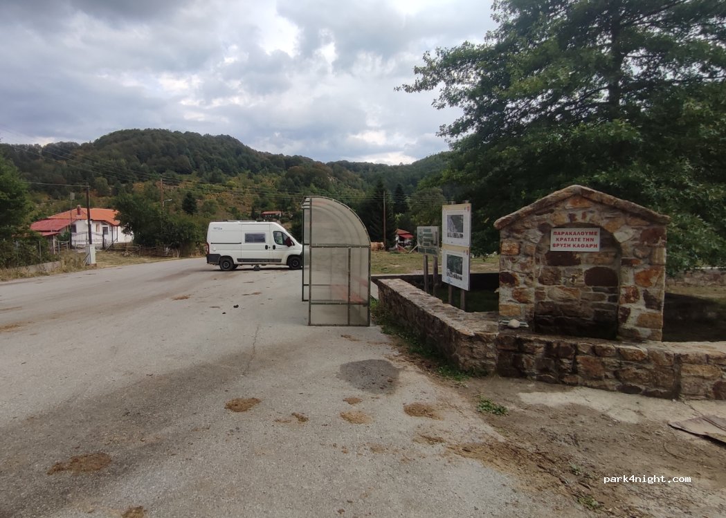 (670 62) Livaditis - Unnamed Road — foto