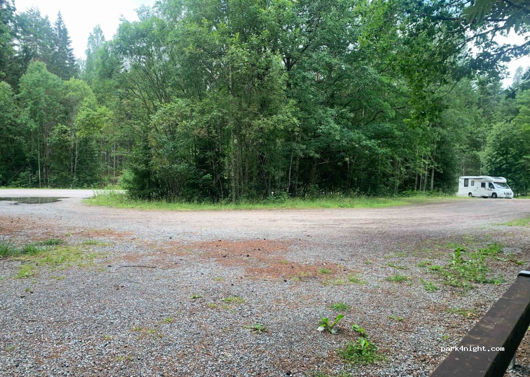 (740 45) Tärnsjö - Granövägen — foto 2