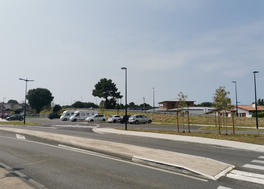 (33260) La Teste-de-Buch - 8 Rue des Poilus — foto