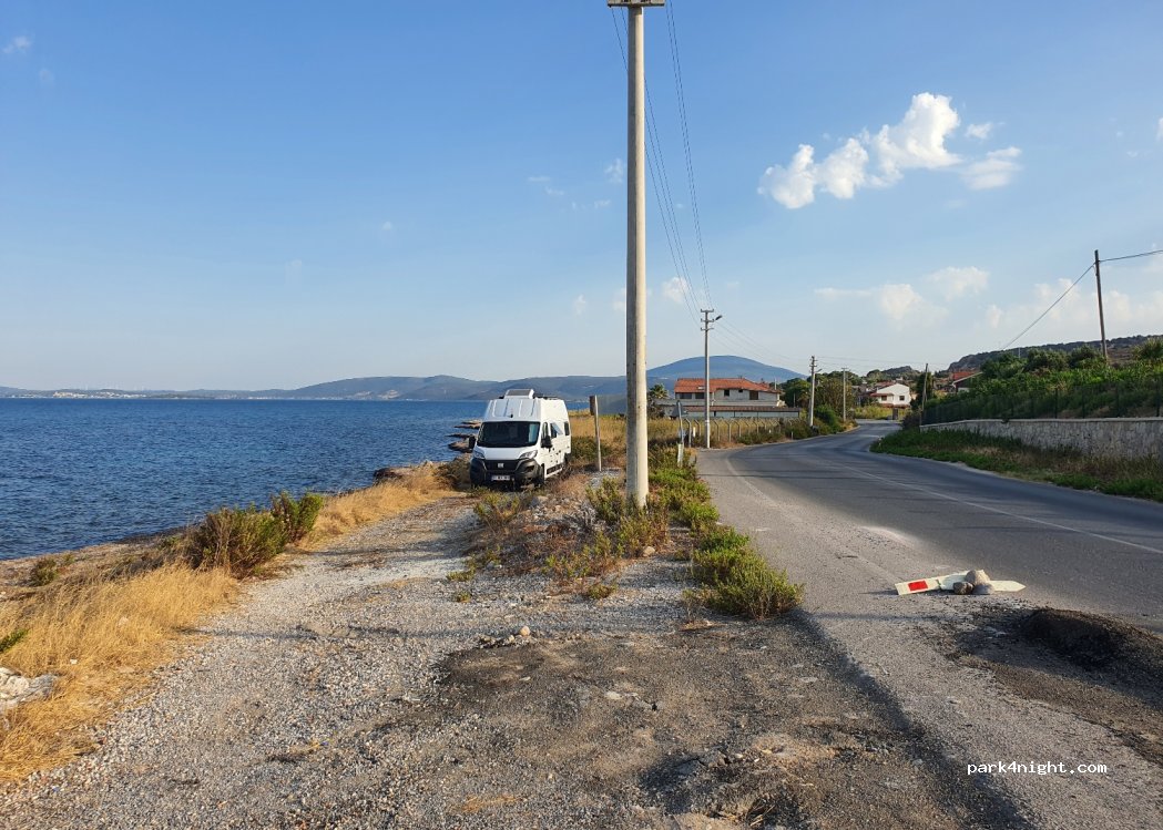 (35433) Alaçatı - 319 Gülbahçe Caddesi — foto