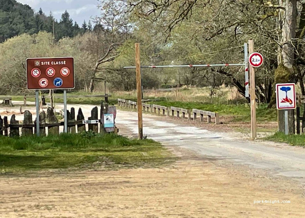 (35600) Bains-sur-Oust - L'Île aux Pies — foto 3