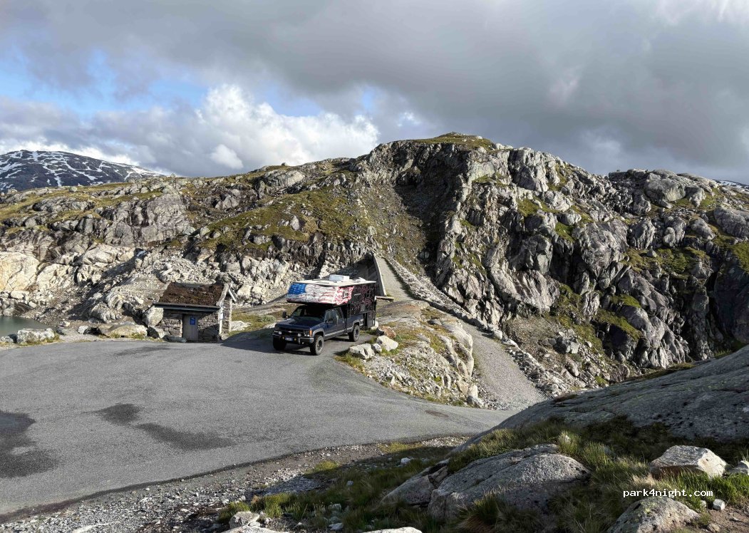 (5498) Matre - Unnamed road — foto 2