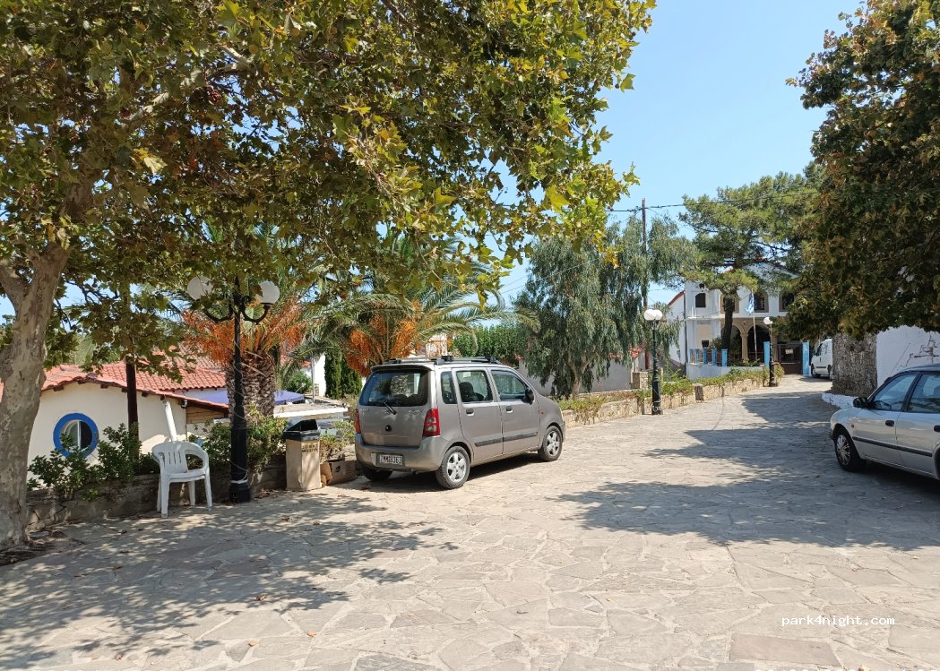 (814 01) Skandali - Unnamed Road — foto 2