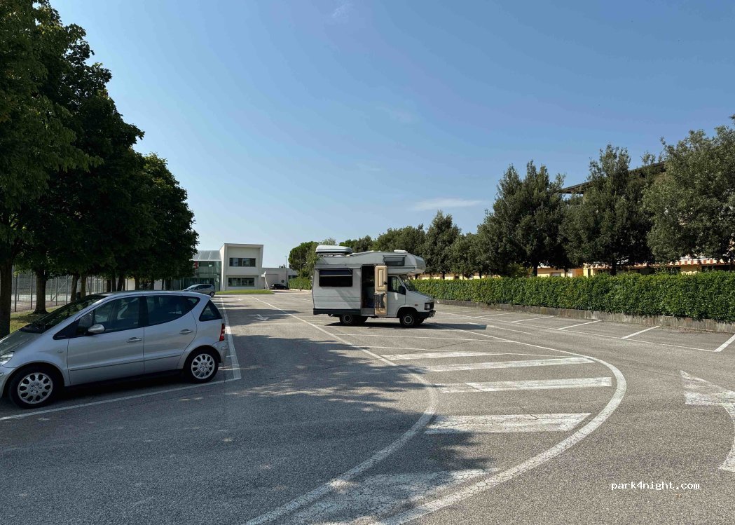 (30174) Chirignago-Zelarino - 15 Via dei Salesiani — foto 3
