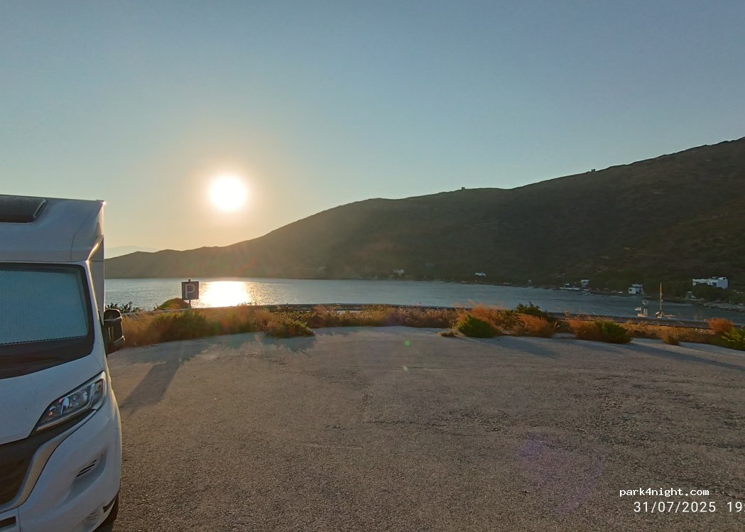 (834 00) Fourni Korseon - Unnamed Road — foto