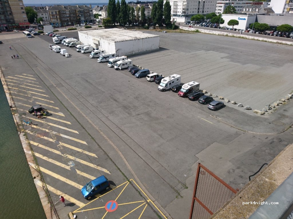 (44600) Saint-Nazaire - 4 Boulevard René Coty — foto