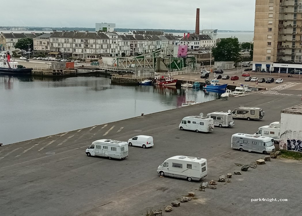 (44600) Saint-Nazaire - 4 Boulevard René Coty — foto 4