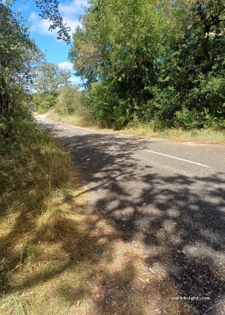 (46330) Lentillac-du-Causse - Unnamed Road — foto 2