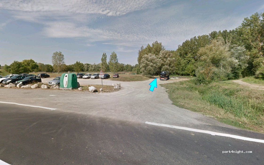 (32600) L'Isle-Jourdain - N124 — foto