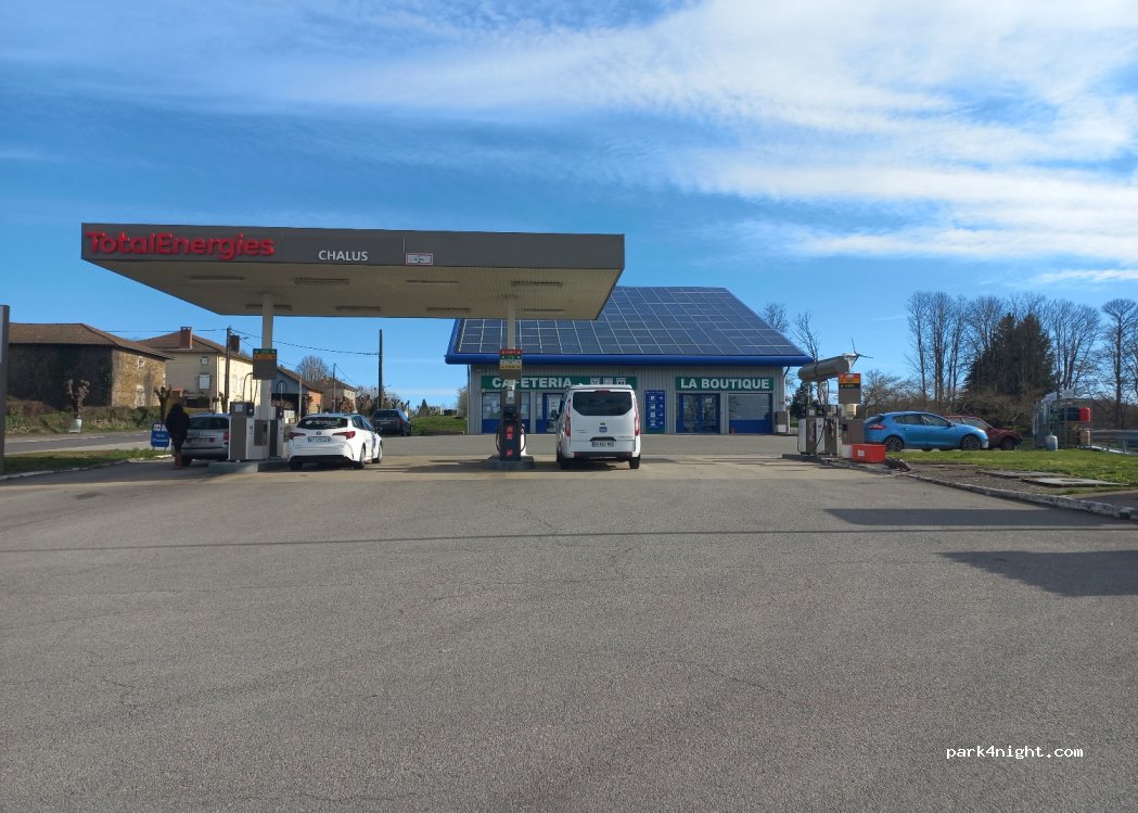 Aire de camping-cars Châlus — foto 4