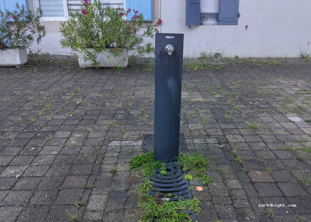(38113) Veurey-Voroize - 9 La Place — foto 2