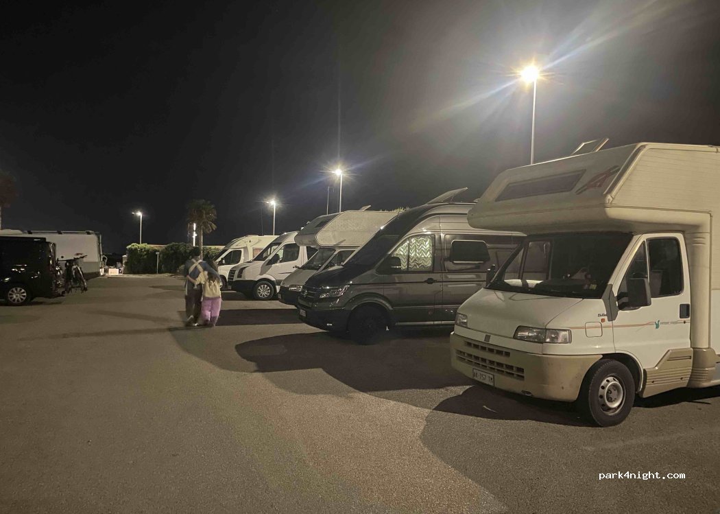 (70043) Monopoli - Via Remigio Ferrertti — foto 2