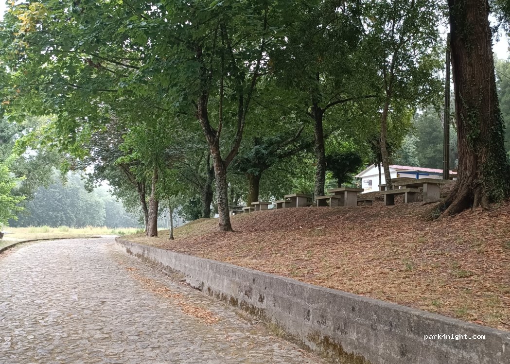 (4920) Vila Meã - R. Velha dos Montorros 9 — foto 3