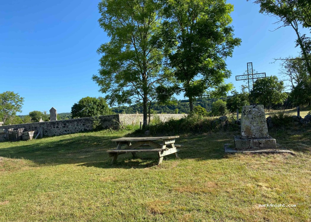 (15300) Virargues - 2 Rue du Four — foto