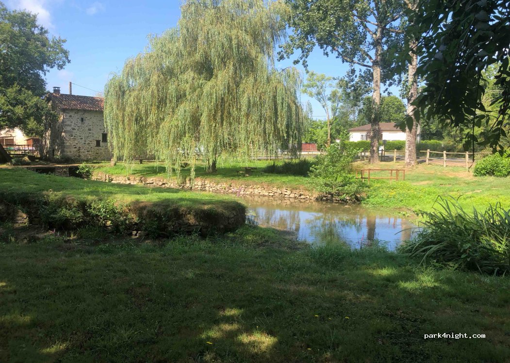 (79130) Azay-sur-Thouet - 1 Le Moulin des Prés — foto 3