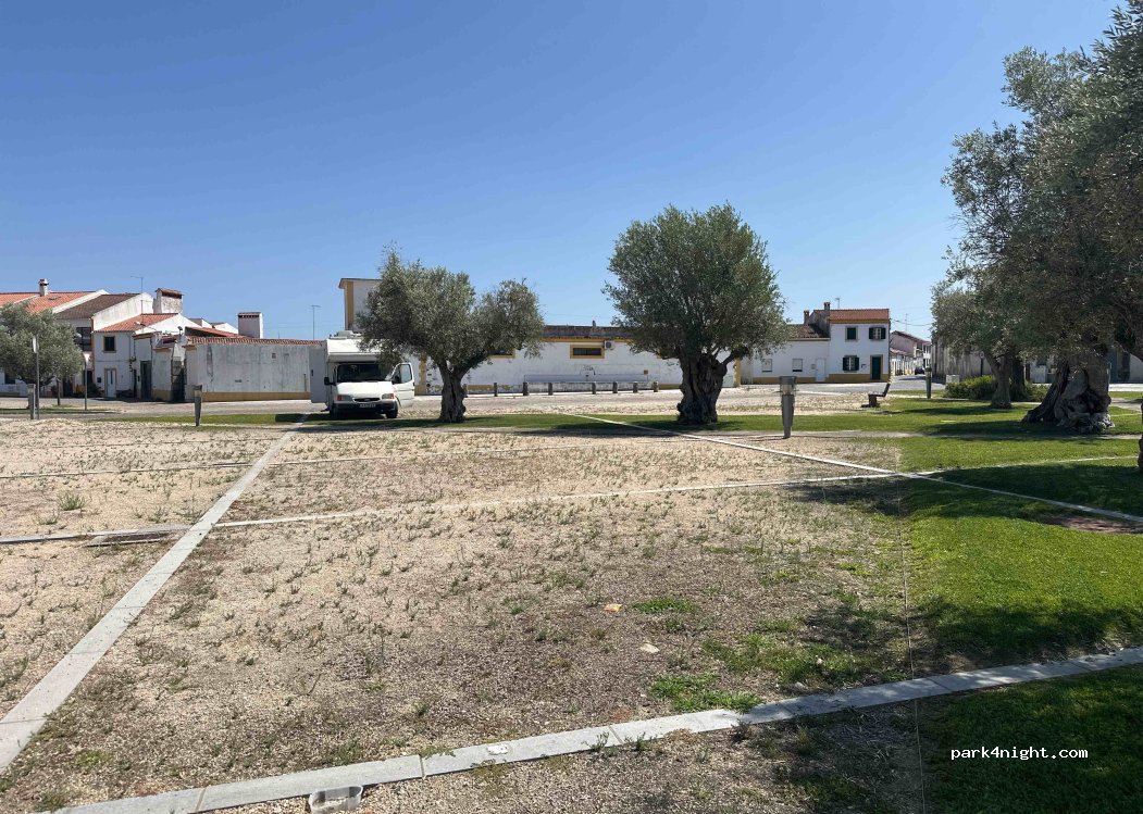 (6050) Nisa - 220 Largo da Cabine Eléctrica — foto 3