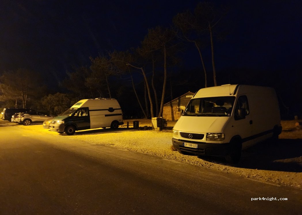 (33990) Hourtin - 13 Rue des Chênes Verts — foto