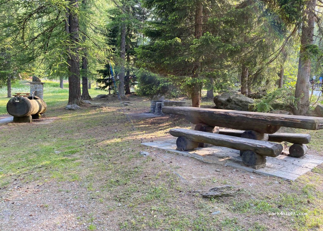 Area Sosta Camper Champorcher — foto
