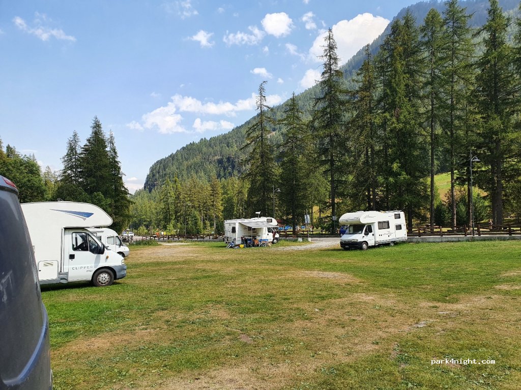 Area Sosta Camper Champorcher — foto 2