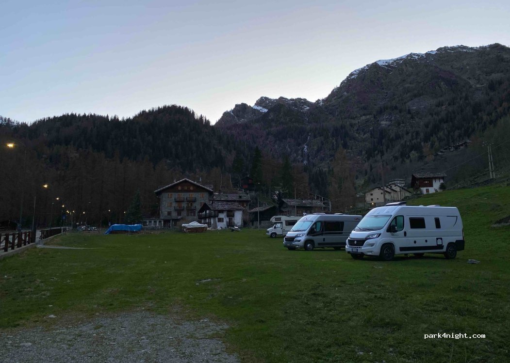 Area Sosta Camper Champorcher — foto 5