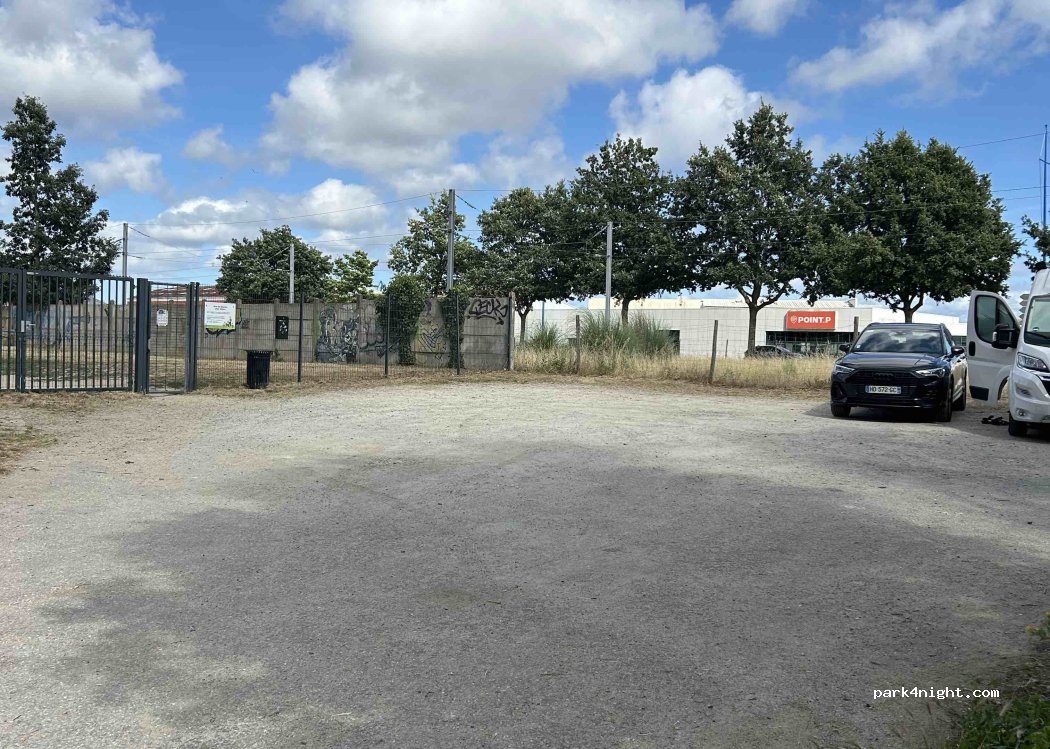 (56100) Lorient - 30 Rue Madeleine Desroseaux — foto 2
