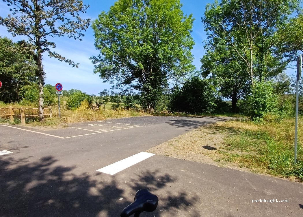 (15200) Jaleyrac - 3-1 Rue de la Gare — foto