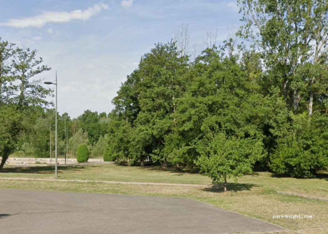 (69970) Chaponnay - Unnamed Road — foto