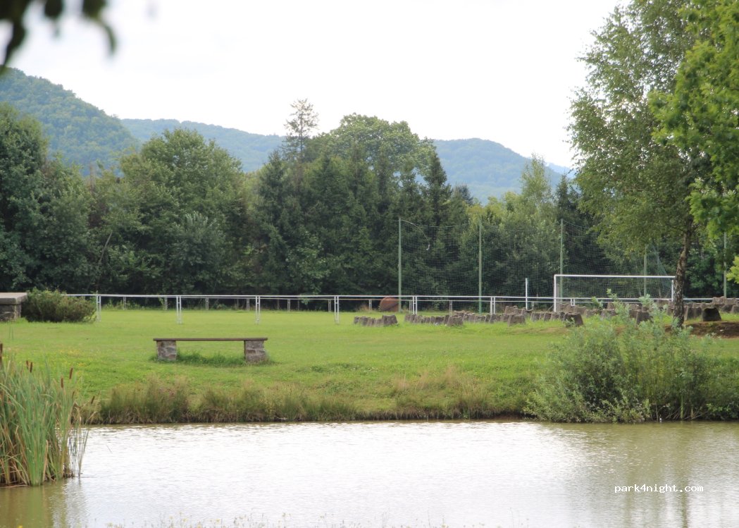(067 67) Ulič - Unnamed Road — foto