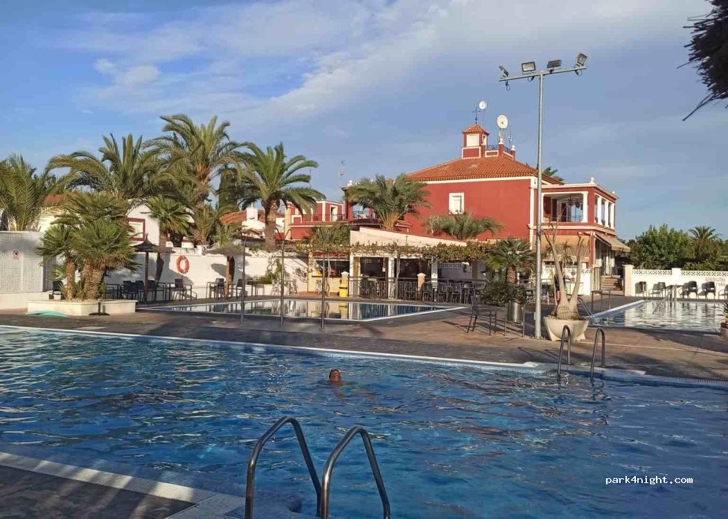Camping Bahia de Santa Pola — foto 4