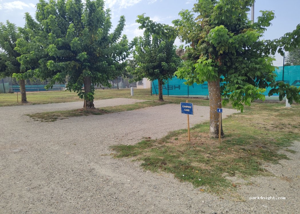 Aire de camping-car de Monségur — foto 2