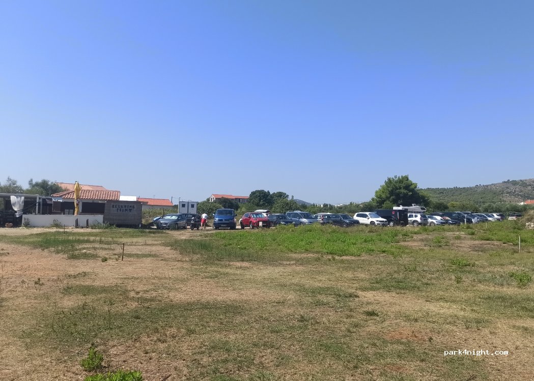 (22211) Vodice - 41b Ulica Blata — foto