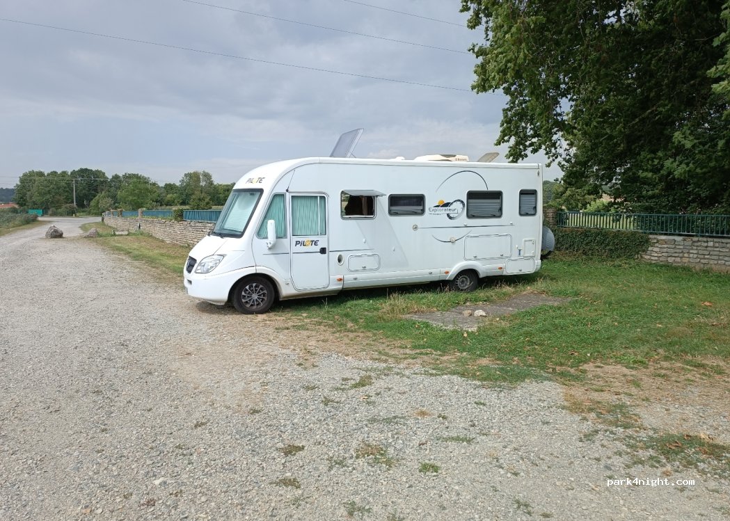 (63260) Aigueperse - 14 Avenue des Résistants — foto