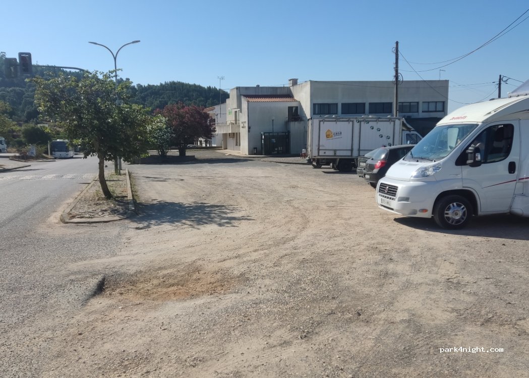 (8550) Marmelete - R. da Escola — foto 2