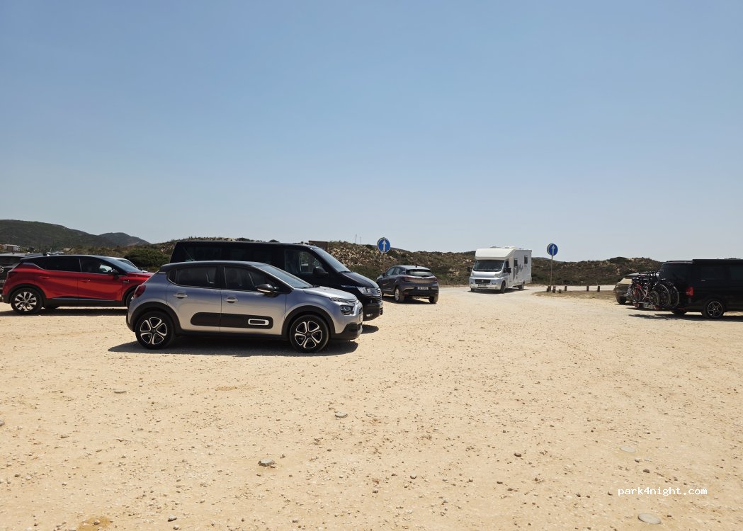 (8670-230) Aljezur - Estrada da Praia — foto 2