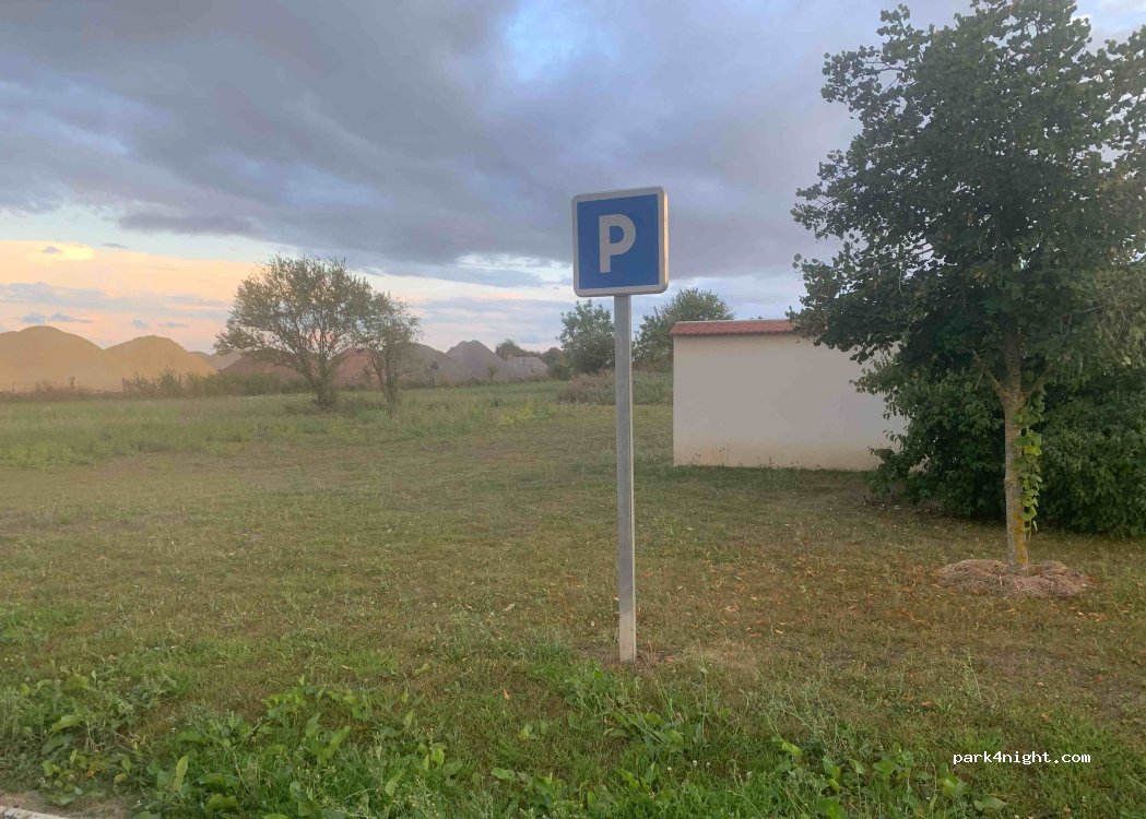 (18570) Trouy - 5 Route de Plaimpied — foto 3