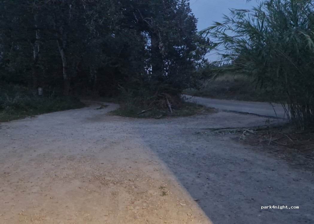 (13118) Istres - — foto