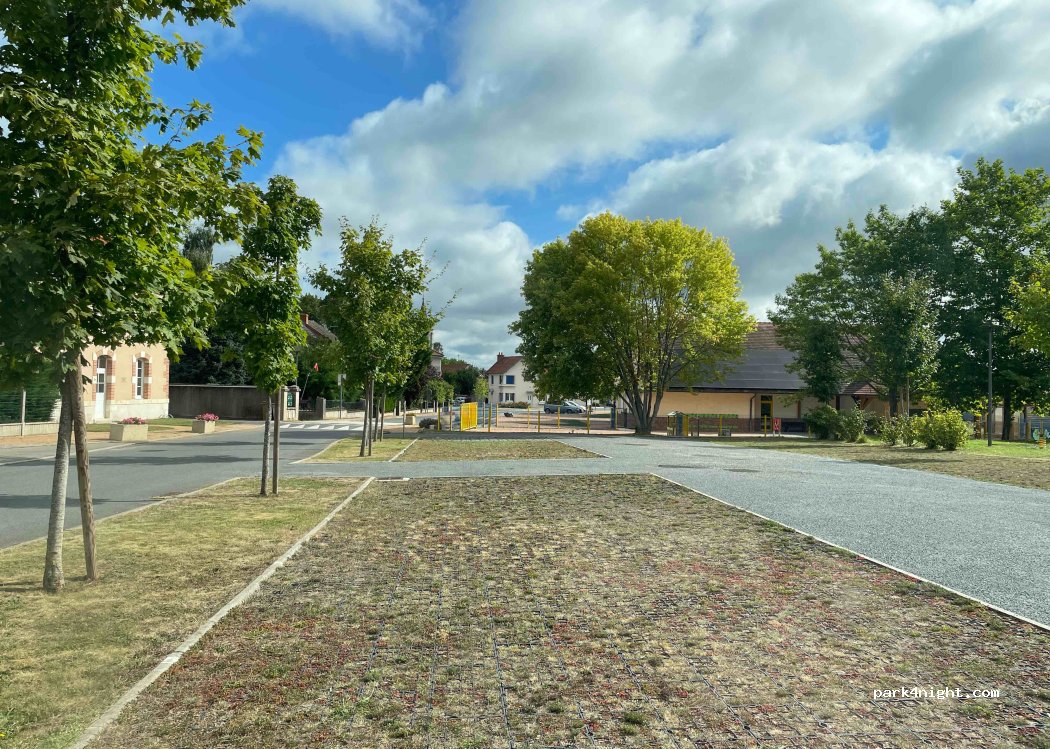 (03410) Lignerolles - 8 Rue des Écoles — foto