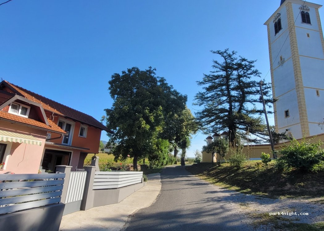 (49250) Belec - Unnamed Road — foto 3