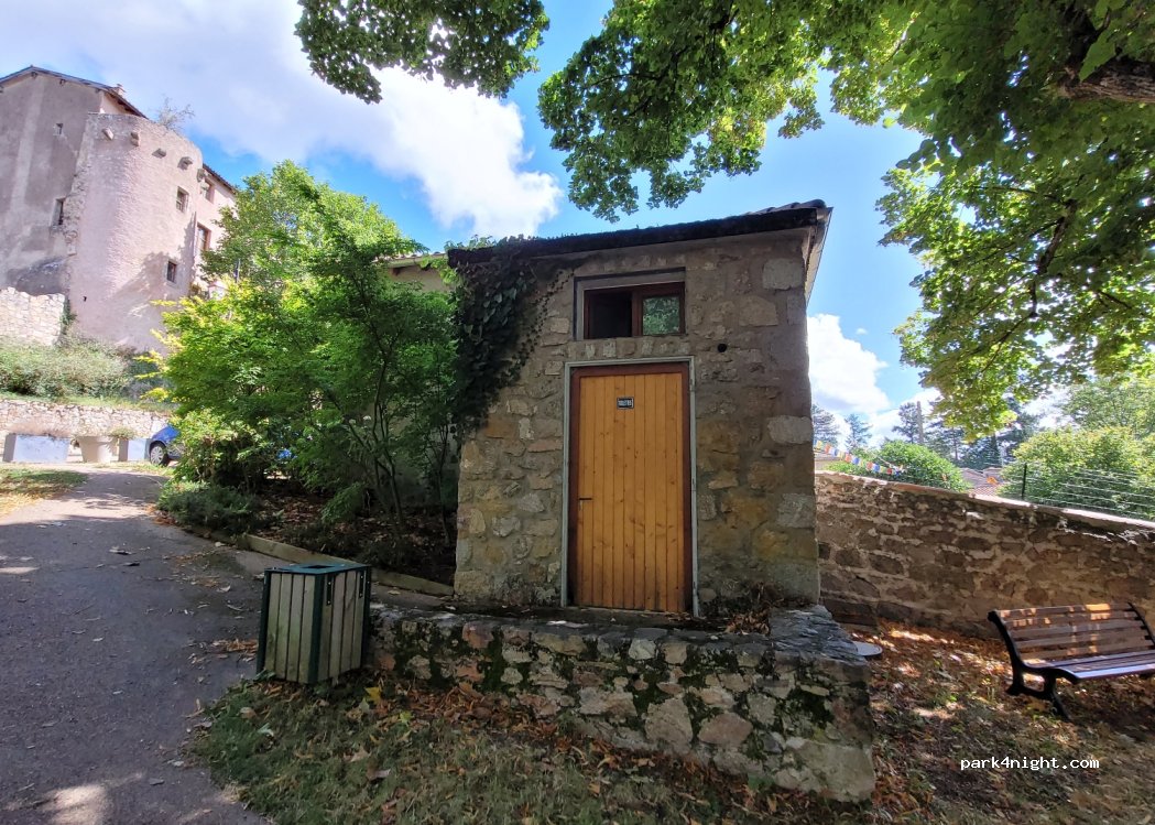 (42370) Saint-Haon-le-Châtel - 121 Montée Charles VII — foto