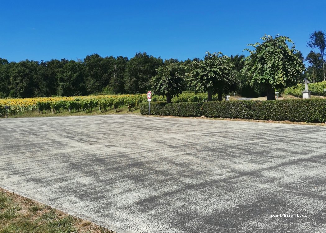 (17350) Fenioux - 6 Rue Notre Dame de Fenioux — foto